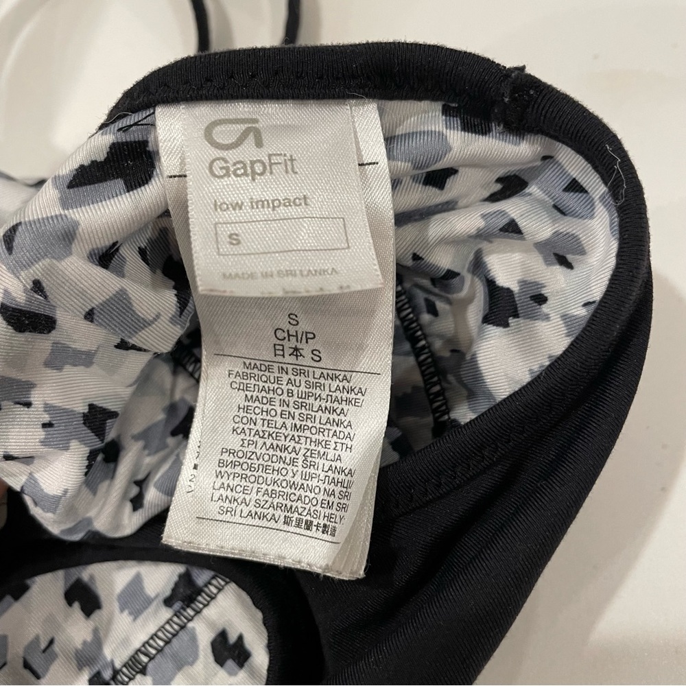 4/$30 GAP fit reversible sports bra size S small black white grey - Picture 4 of 5